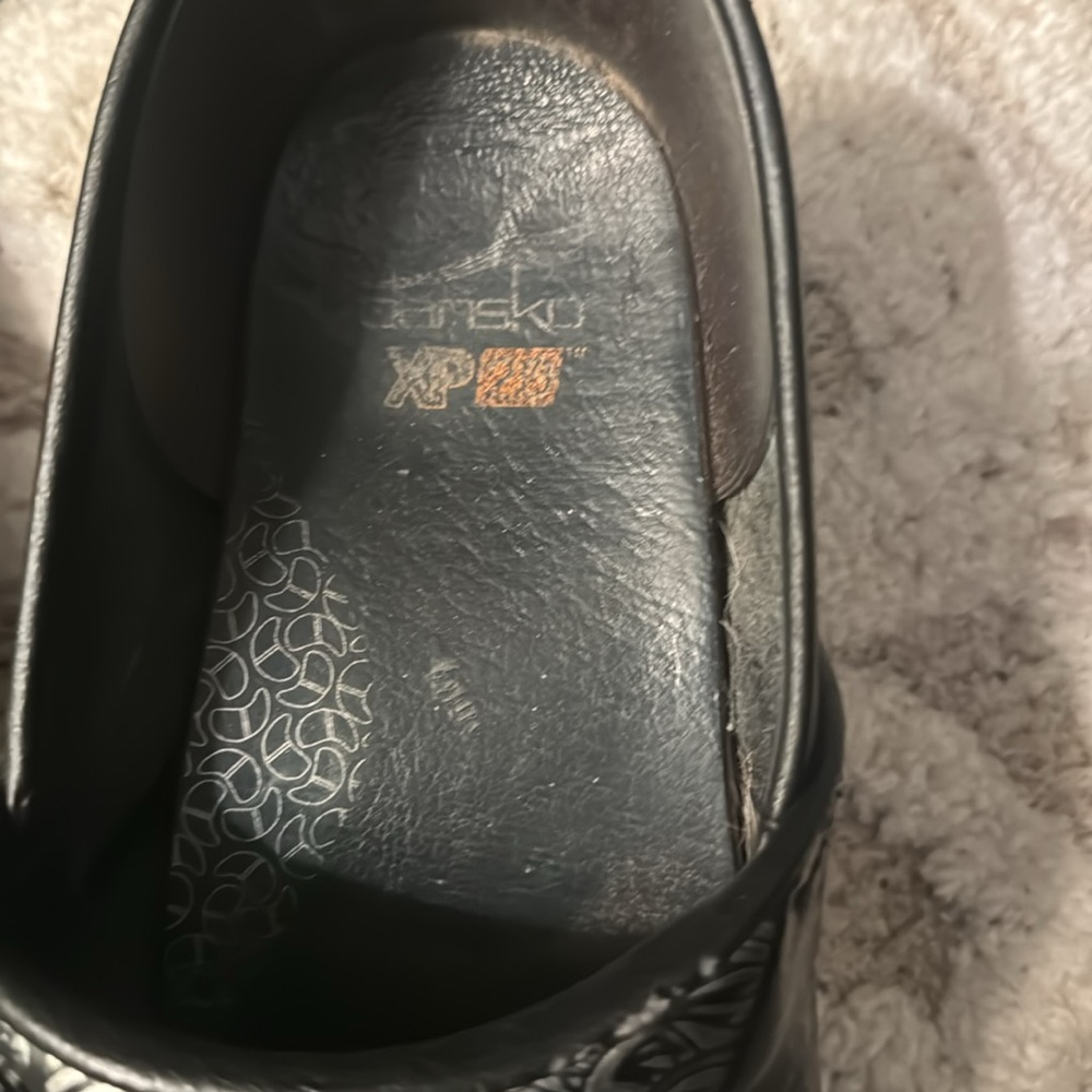 Dansko Clogs Size 40. Used, No Scratches Or Scuff… - image 2